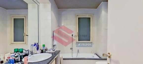 4 bedrooms Apartment in Rome, Italy No. 160545 17