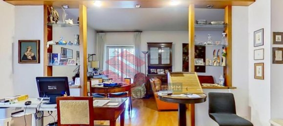 4 bedrooms Apartment in Rome, Italy No. 160545 7