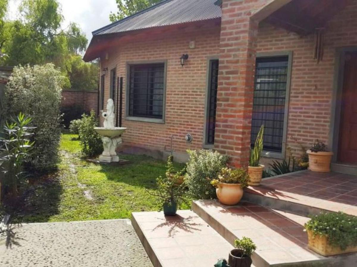3 bedrooms House in Ezeiza, Argentina No. 99197