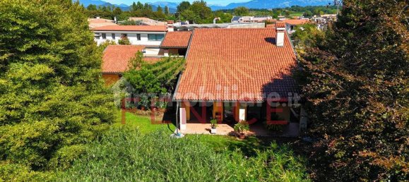 4 bedrooms Villa in Montebelluna, Italy No. 363092 18