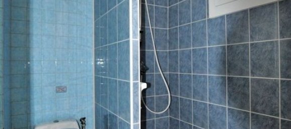 Casa de 3 dormitorios en La Bussiere, France No. 77080 21