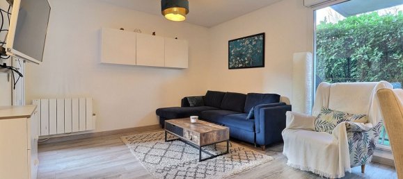 2 bedrooms Apartment in Saint-Denis, France No. 170847 3