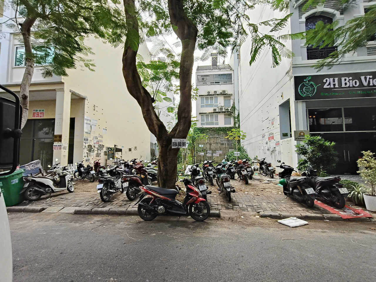 111m² Land in District 7, Vietnam No. 20150