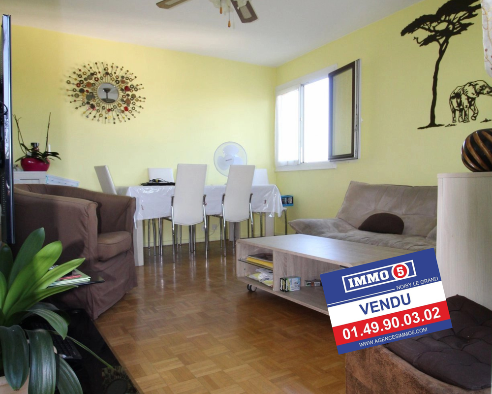 2 غرف نوم شقة في Champs-sur-Marne, France رقم 176155