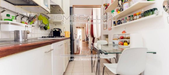 4غرفة شقة في Genoa, Italy رقم 35262 3