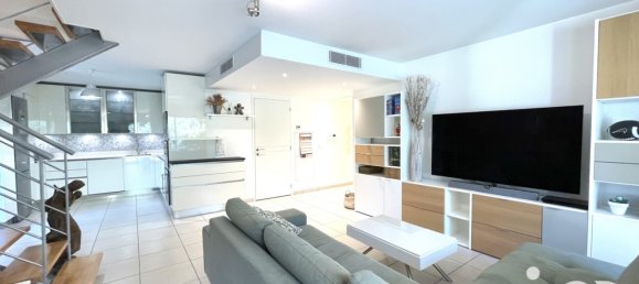 Dúplex de 3 dormitorios en Saint-Raphael, France No. 292936 5