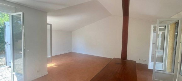 3 bedrooms House in Le Pontet, France No. 355649 7