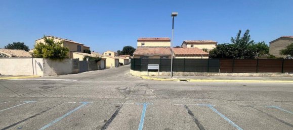 3 bedrooms House in Le Pontet, France No. 355649 4