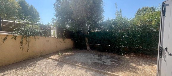 3 bedrooms House in Le Pontet, France No. 355649 2