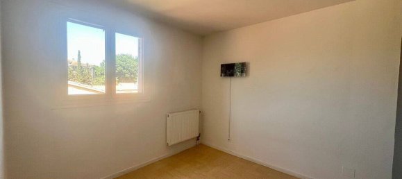 3 bedrooms House in Le Pontet, France No. 355649 9