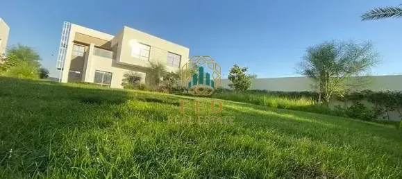 5 bedrooms Villa in Sharjah, UAE No. 8198 22