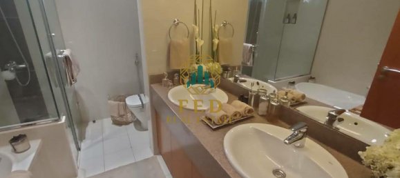 5 bedrooms Villa in Sharjah, UAE No. 8198 2