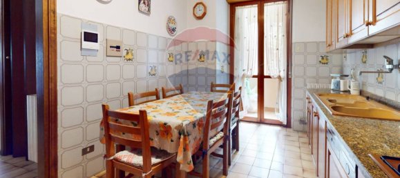 Apartamento de 2 dormitorios en Usmate Velate, Italy No. 325985 5
