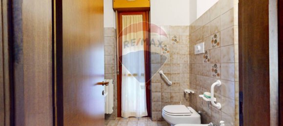 Apartamento de 2 dormitorios en Usmate Velate, Italy No. 325985 7