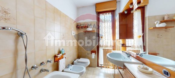 Apartamento de 2 dormitorios en Usmate Velate, Italy No. 325985 12