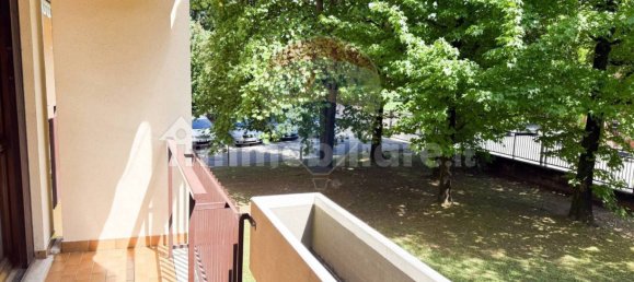 Apartamento de 2 dormitorios en Usmate Velate, Italy No. 325985 4