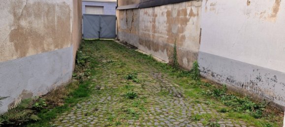 Edifício de 12 divisões em Koblenz, Germany N.º 79212 8