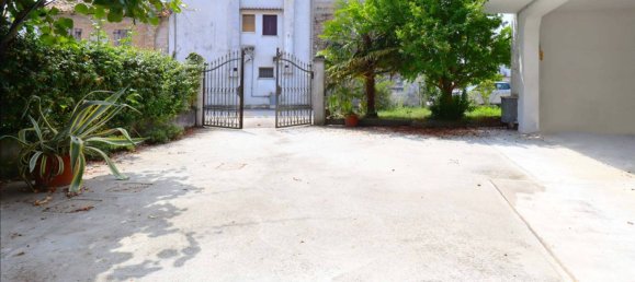 2 chambres Maison à San Michele al Tagliamento, Italy No. 275694 8