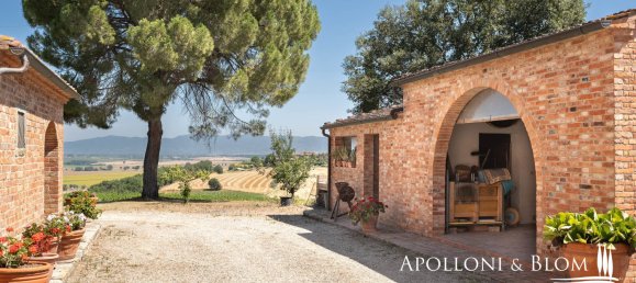 4 bedrooms House in Foiano della Chiana, Italy No. 53538 41