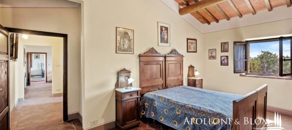 4 bedrooms House in Foiano della Chiana, Italy No. 53538 31