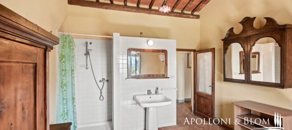 4 bedrooms House in Foiano della Chiana, Italy No. 53538 28