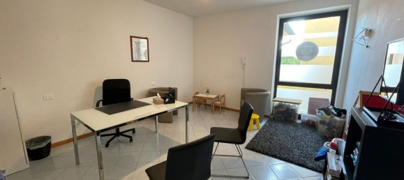 90m² Office in Chiari, Italy No. 180507 16