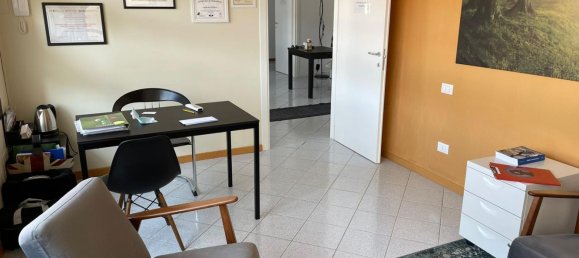 90m² Office in Chiari, Italy No. 180507 10