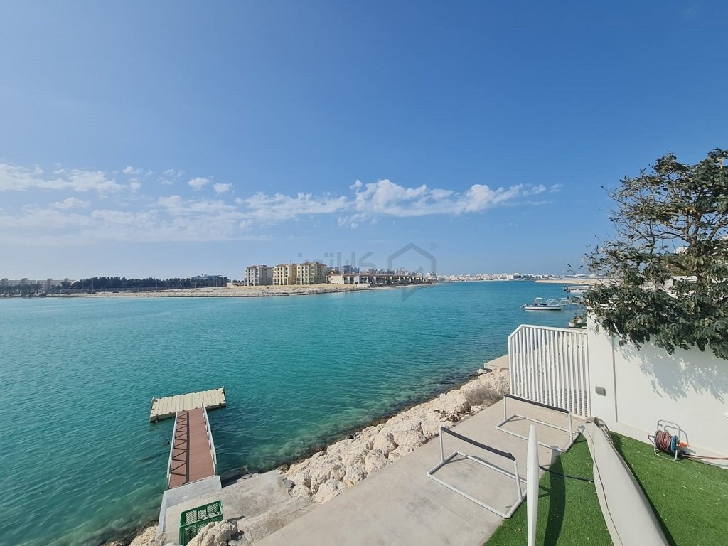 Villa de 5 dormitorios en Galali, Bahrain No. 145