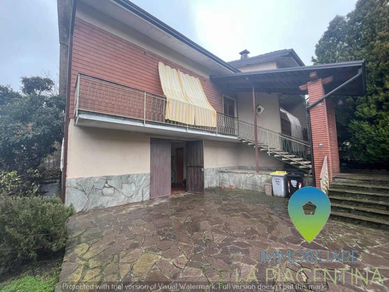 Villa de 5 dormitorios en Gropparello, Italy No. 113772