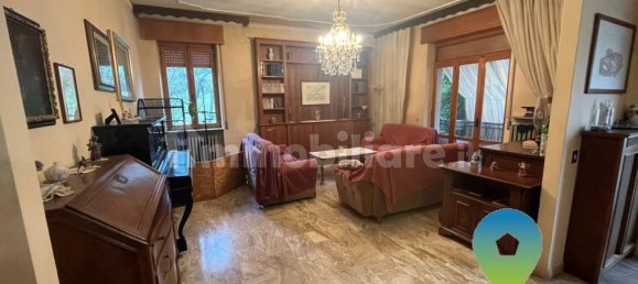 Villa de 5 dormitorios en Gropparello, Italy No. 113772 8