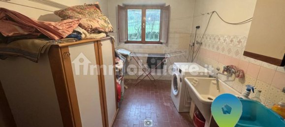 Villa de 5 dormitorios en Gropparello, Italy No. 113772 34