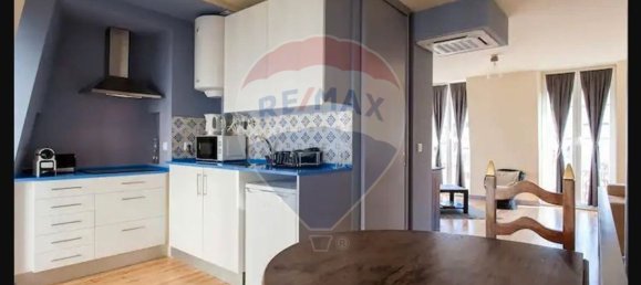 300m² Building in Lisbon, Portugal No. 94934 5