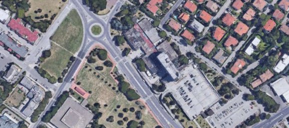 86m² Office in Ravenna, Italy No. 380717 16