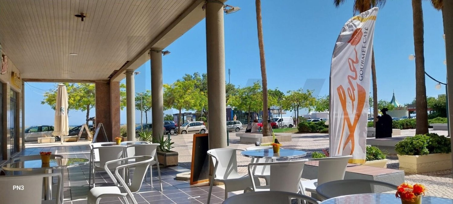 57m² Commercial property in Portimao, Portugal No. 200168
