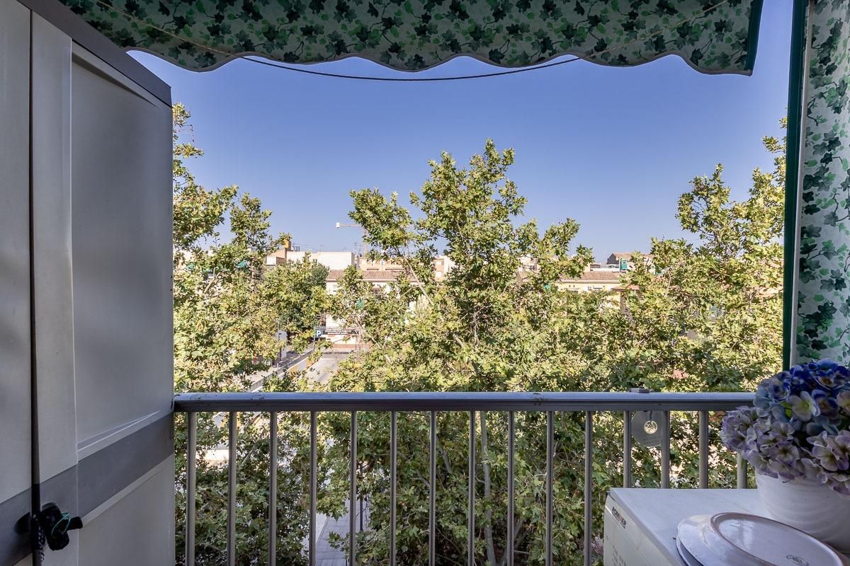 2 bedrooms Apartment in Granada, Spain No. 253790