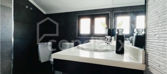 3 bedrooms House in Calheta, Portugal No. 146075 16