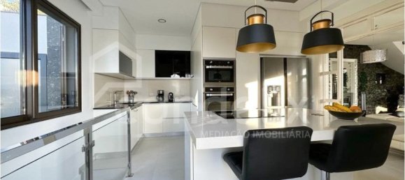 3 bedrooms House in Calheta, Portugal No. 146075 5