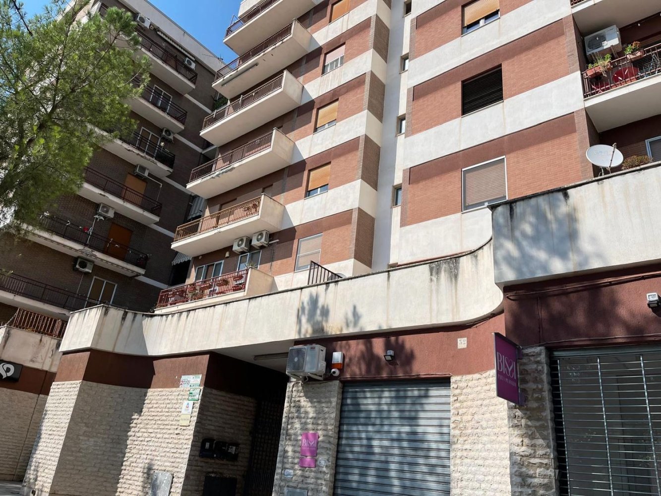 Apartamento de 2 dormitorios en Foggia, Italy No. 320438