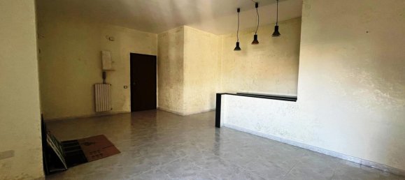 Apartamento de 2 dormitorios en Foggia, Italy No. 320438 2