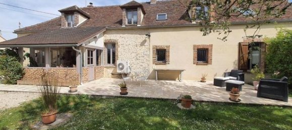 4 Schlafzimmer Haus in Saint-Pierre-les-Nemours, France, Nr. 283527 2
