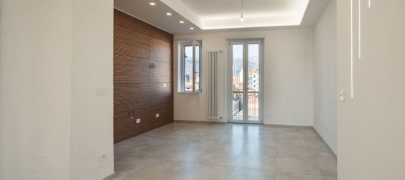 3 rooms Apartment in Pinerolo, Italy No. 214885 2