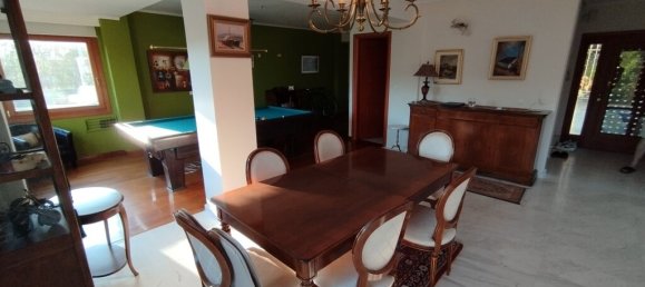 Propiedad comercial de 4 dormitorios en Pylaia, Greece No. 2907 6