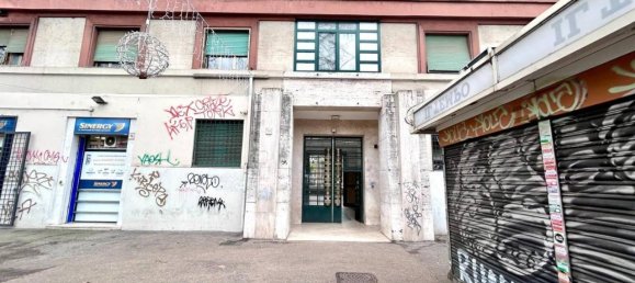 4 rooms Apartment in Rome, Italy No. 34134 4