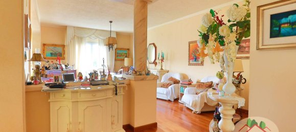 5 bedrooms Villa in Montopoli in Val d'Arno, Italy No. 307208 4
