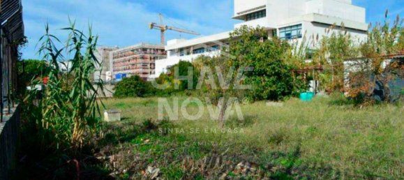 2000m² Land in Lisbon, Portugal No. 92519 10