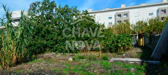 2000m² Land in Lisbon, Portugal No. 92519 2