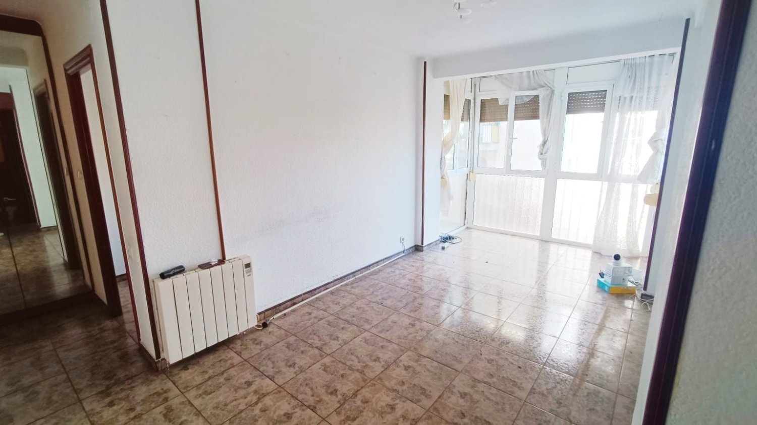 3 غرف نوم شقة في L'Hospitalet de Llobregat, Spain رقم 138237