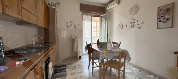 4 rooms Apartment in Foggia, Italy No. 26020 54