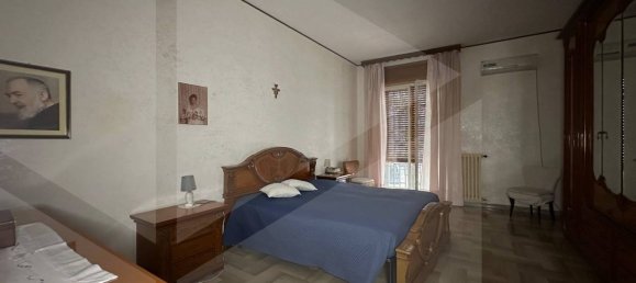 4 rooms Apartment in Foggia, Italy No. 26020 74