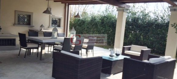 10 rooms Villa in Forte dei Marmi, Italy No. 37151 3